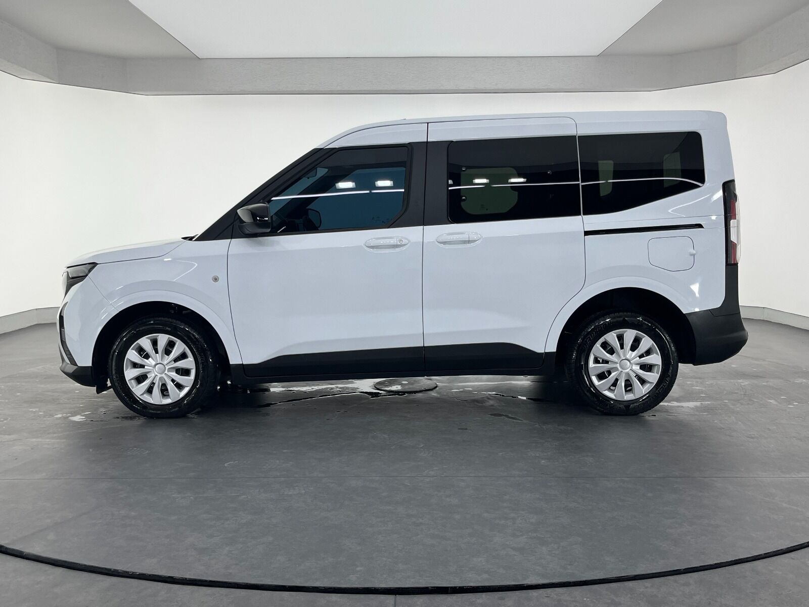 Ford Tourneo Courier Kombi 1.5 EcoBlue Deluxe - 2025 - Detay