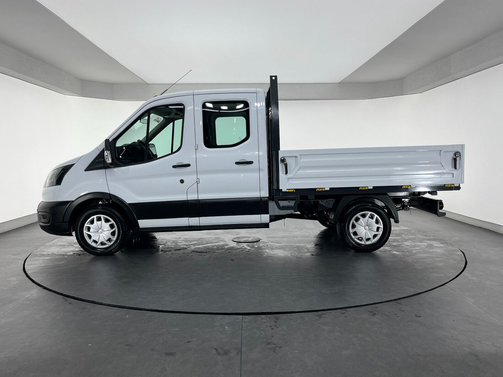 Ford Transit 350 M Çift Kabin - 2023 - Detay