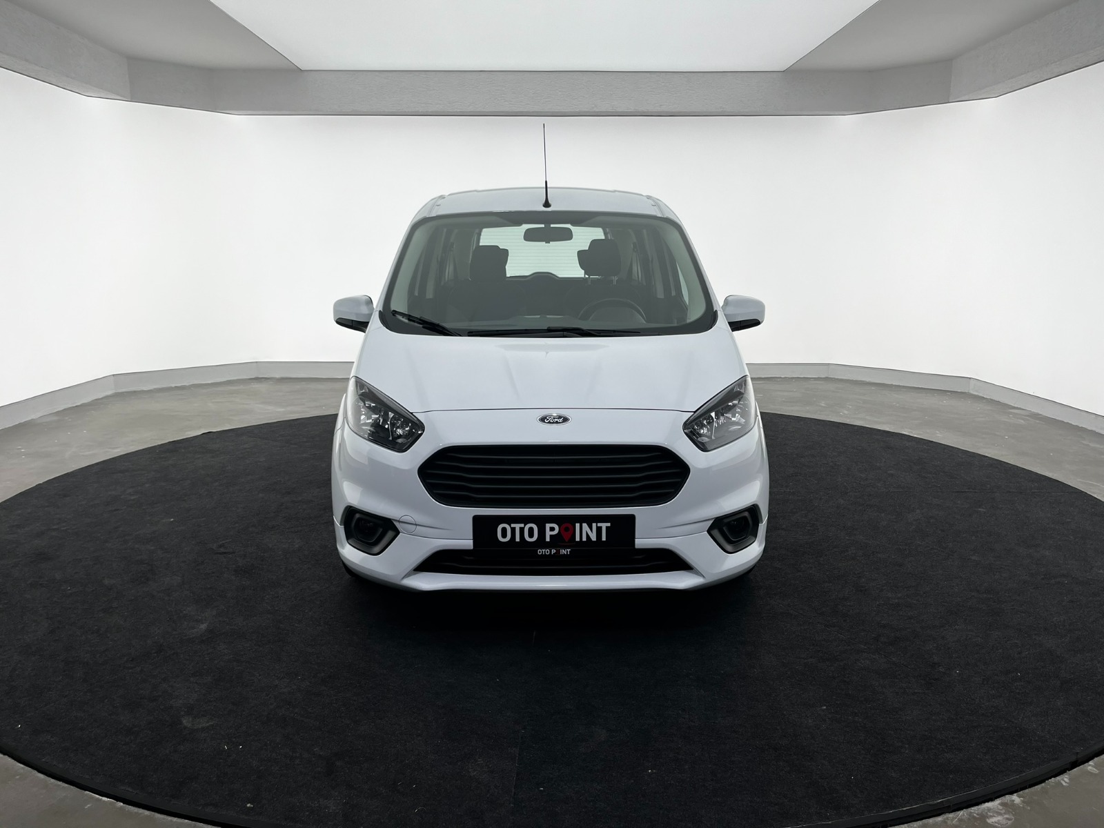 Ford Tourneo Courier Kombi 1.5 TDCI Deluxe - 2021