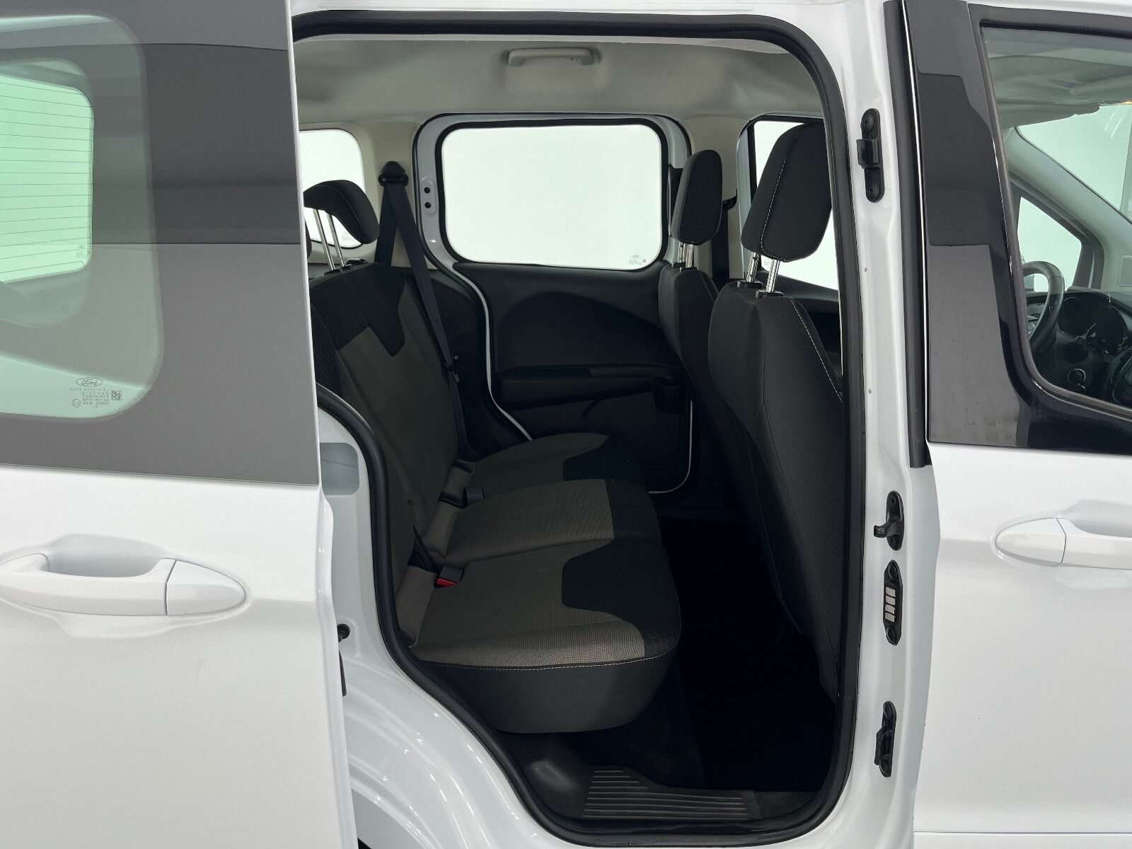Ford Tourneo Courier 1.5 TDCI Deluxe - 2023 - Detay