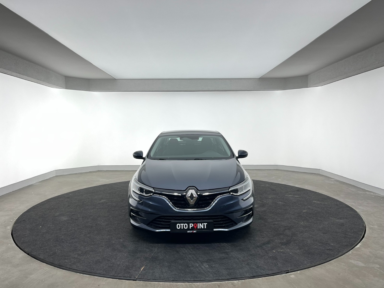 Renault Megane Sedan 1.3 TCe Touch EDC - 2024