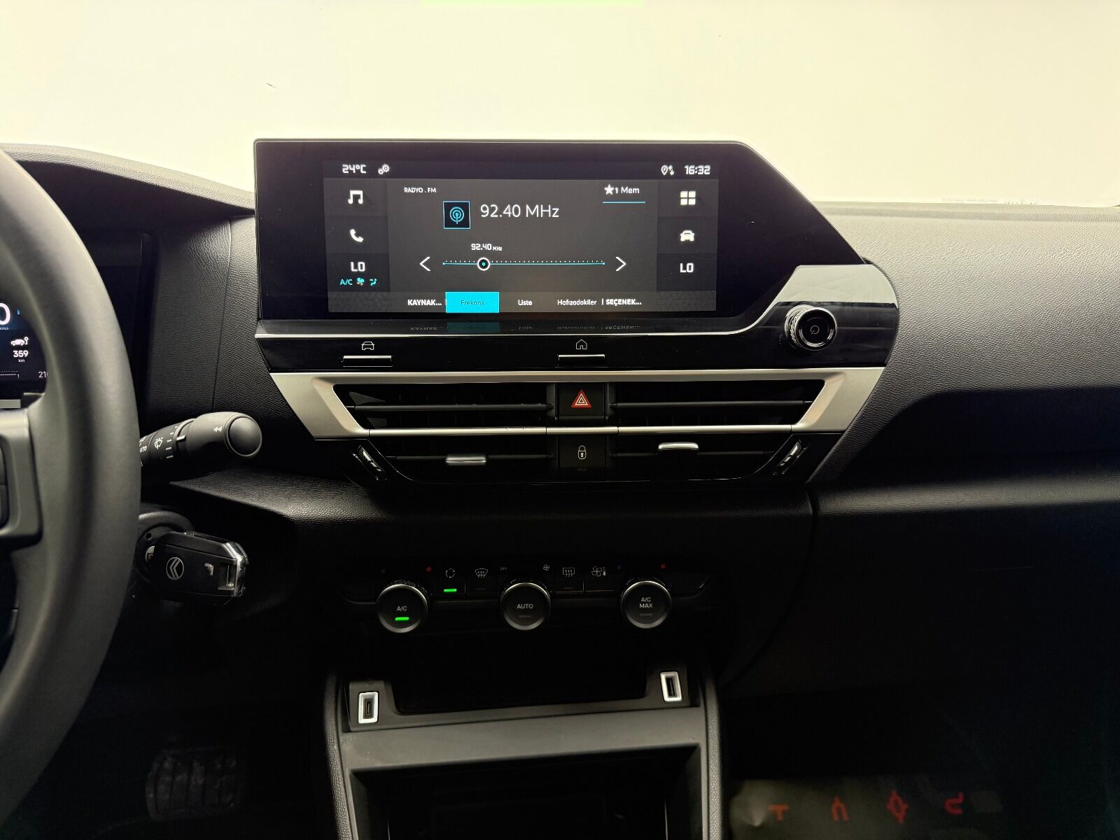 Citroen C4 X 1.2 Puretech You EAT8 - 2025 - Detay