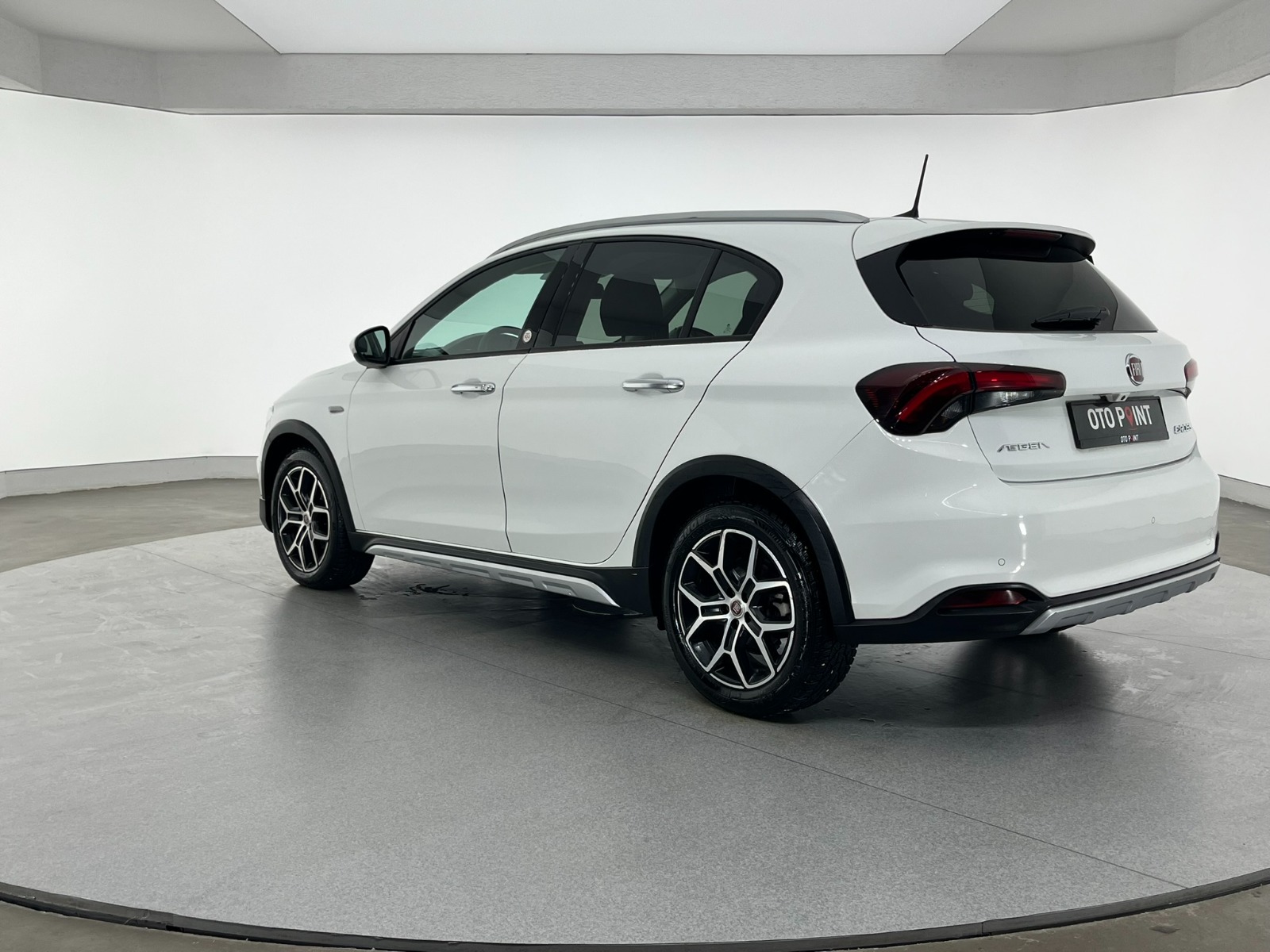 Fiat Egea Cross 1.6 MultiJet Lounge DCT - 2023 - Detay