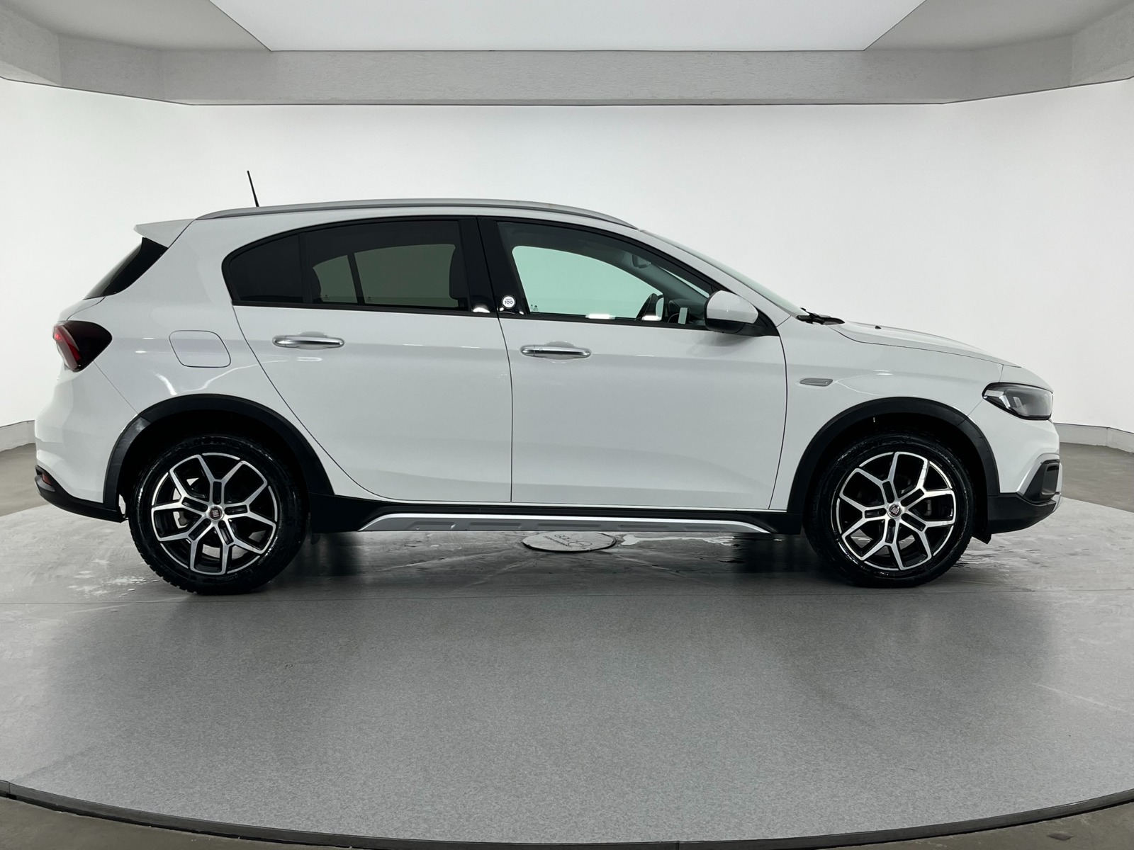 Fiat Egea Cross 1.6 MultiJet Lounge DCT - 2023 - Detay
