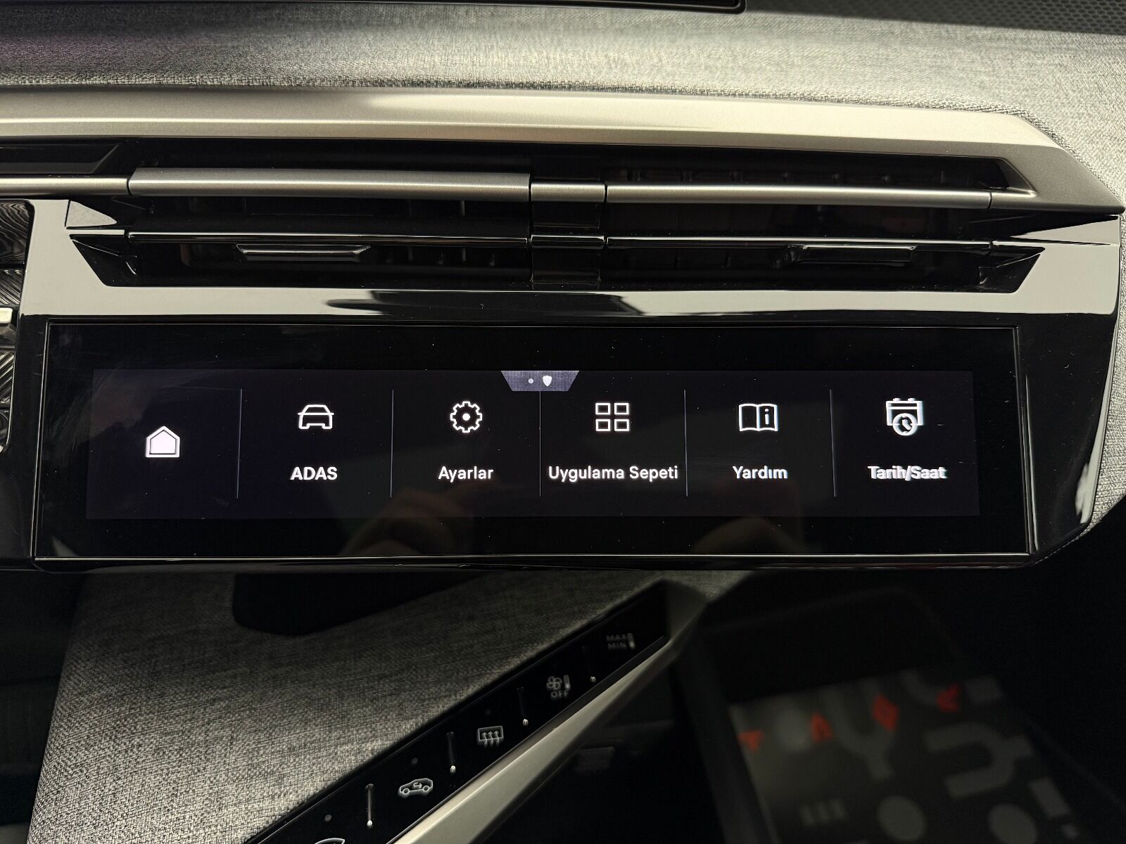 Peugeot 3008 1.2 Hybrid Allure e-DCS6 - 2025 - Detay