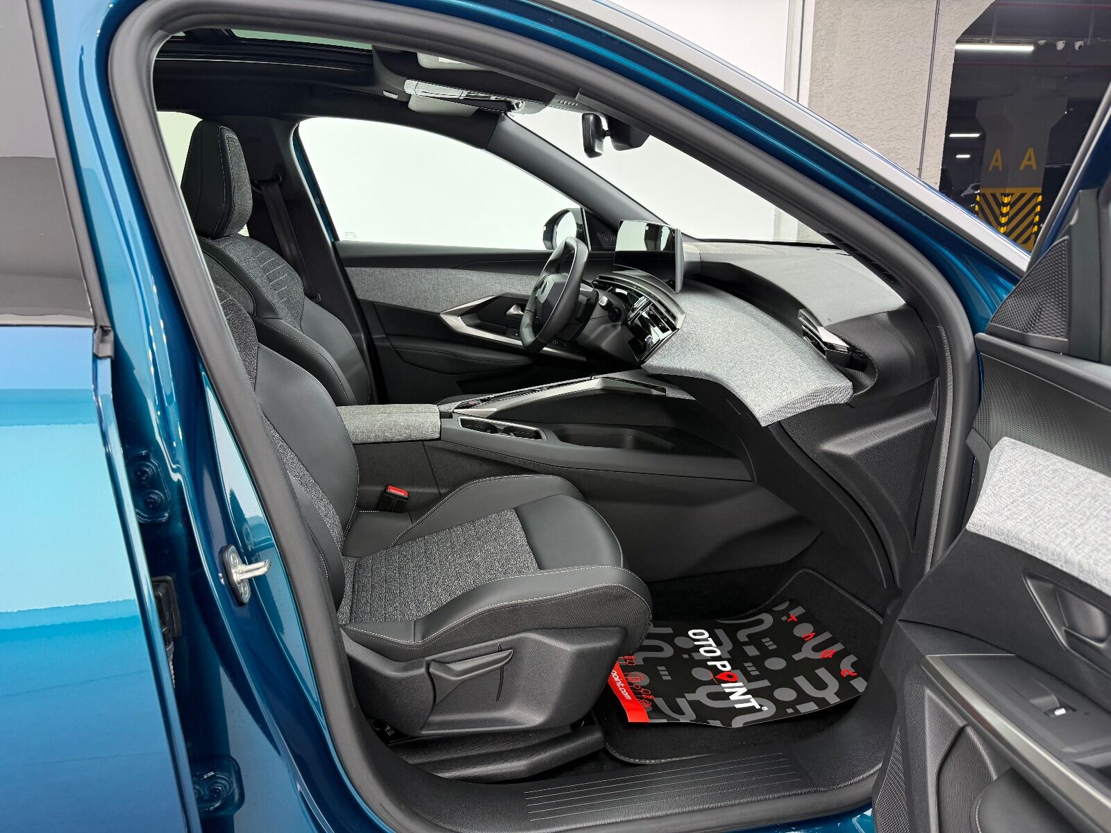 Peugeot 3008 1.2 Hybrid Allure e-DCS6 - 2025 - Detay