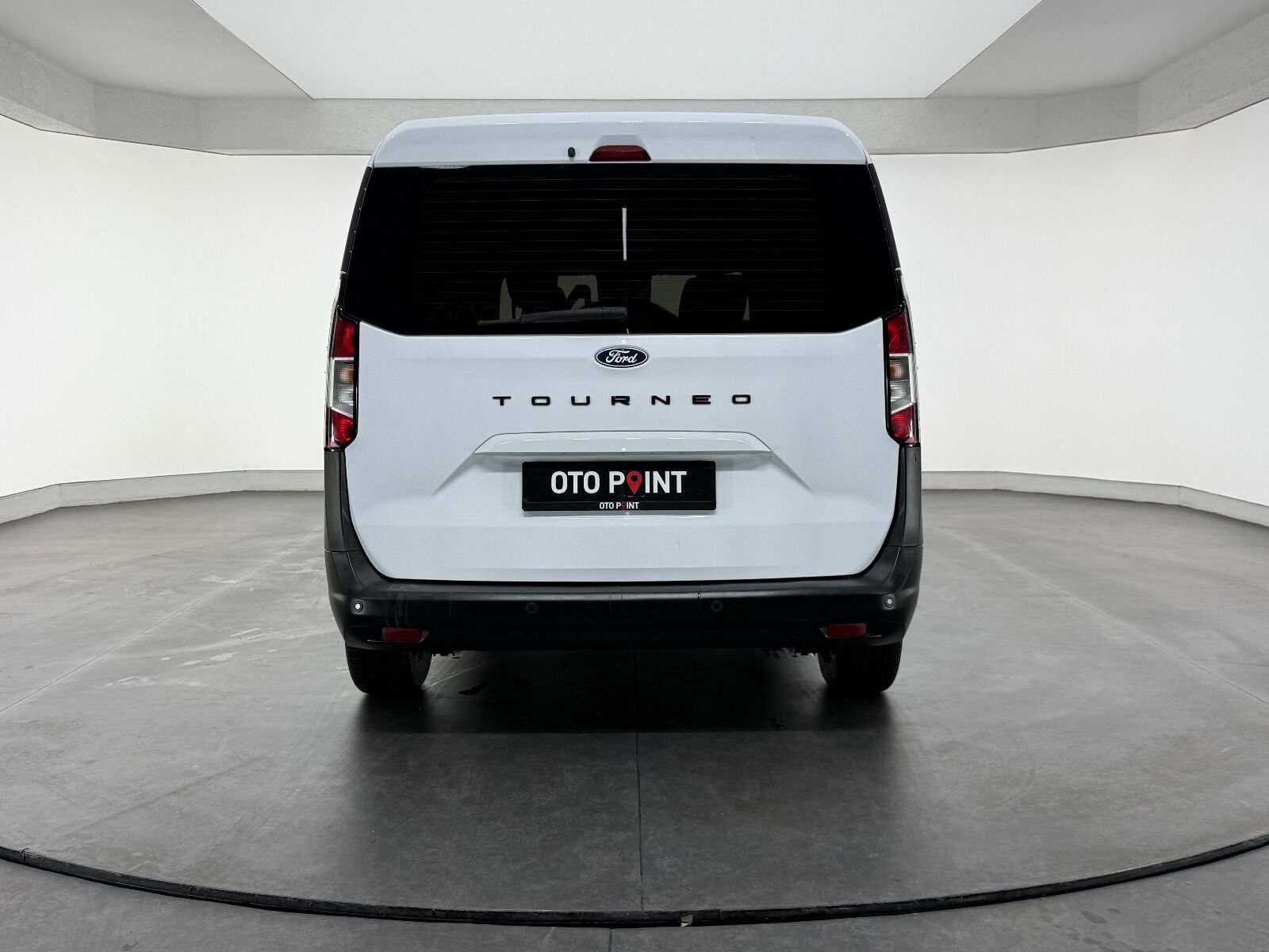 Ford Tourneo Courier 1.5L EcoBlue Deluxe - 2024 - Detay
