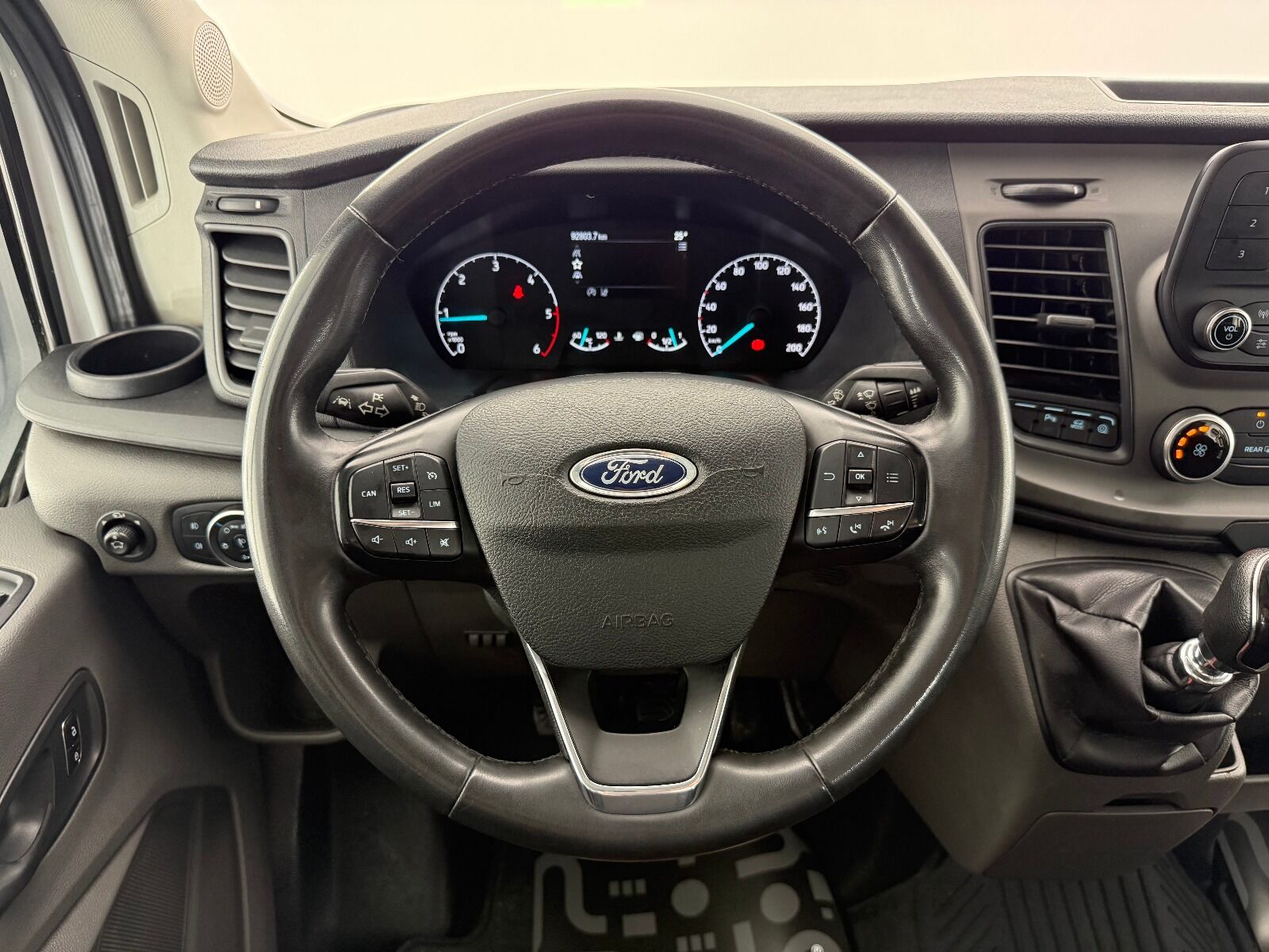 Ford Transit 2.0 EcoBlue 440 E Deluxe UPG - 2023 - Detay
