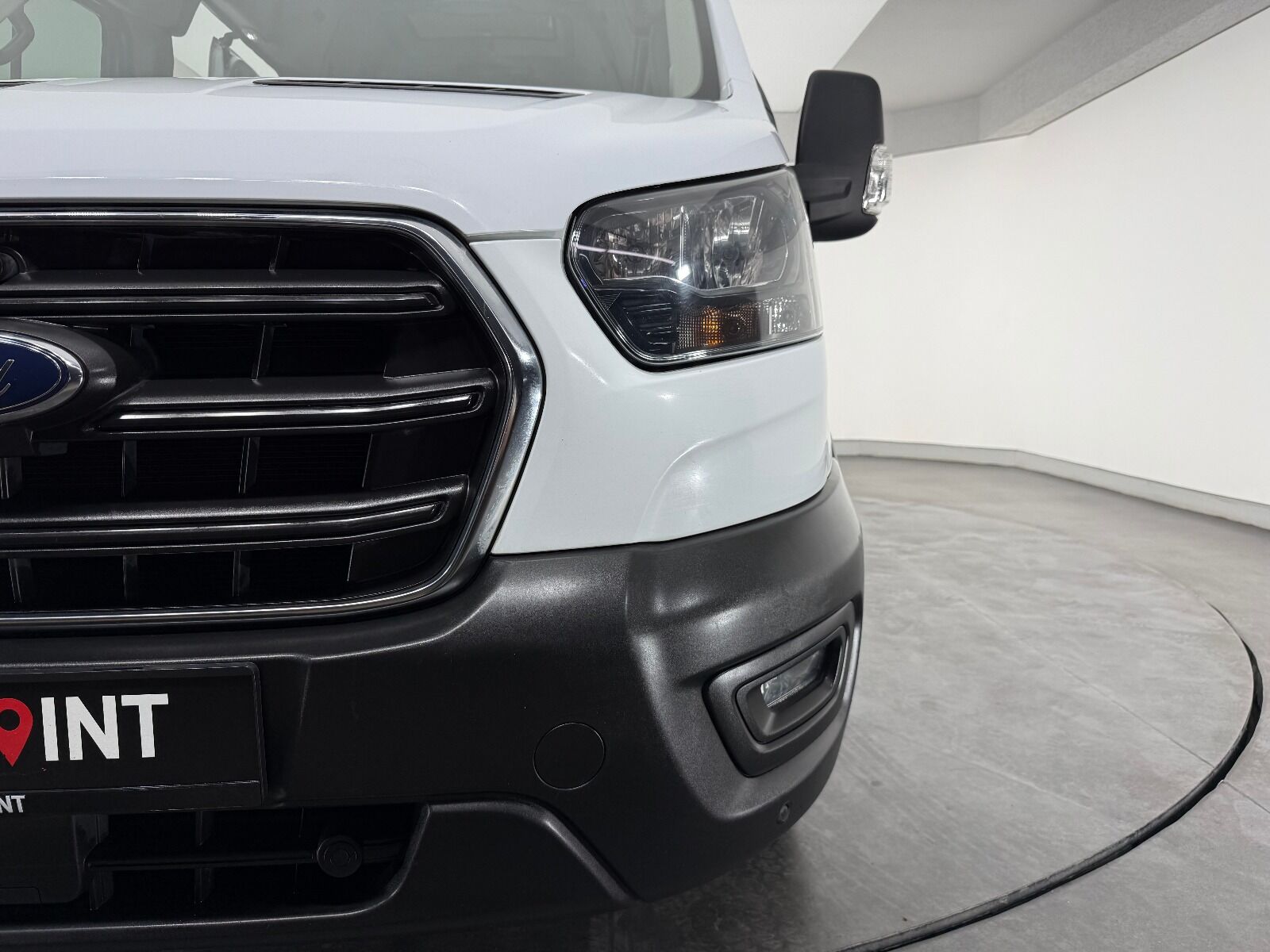 Ford Transit 2.0 EcoBlue 440 E Deluxe UPG - 2023 - Detay