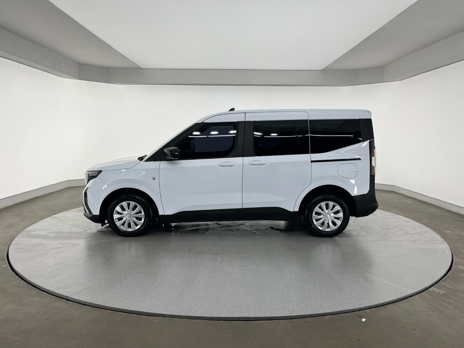 Ford Tourneo Courier Kombi 1.5 EcoBlue Deluxe - 2024 - Detay