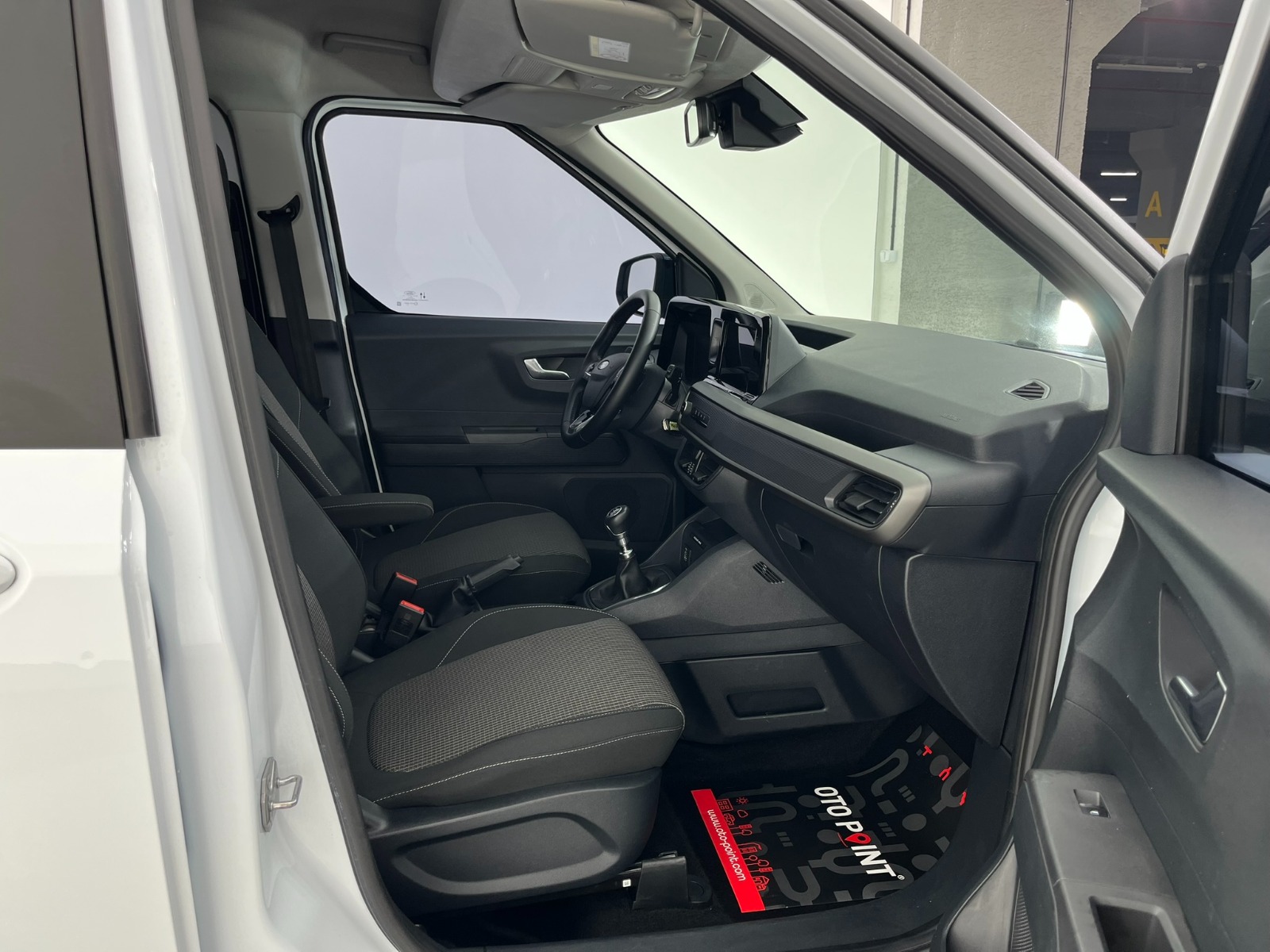 Ford Tourneo Courier Kombi 1.5 EcoBlue Deluxe - 2024 - Detay