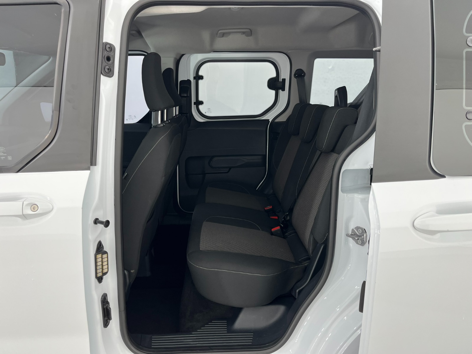 Ford Tourneo Courier Kombi 1.5 EcoBlue Deluxe - 2024 - Detay