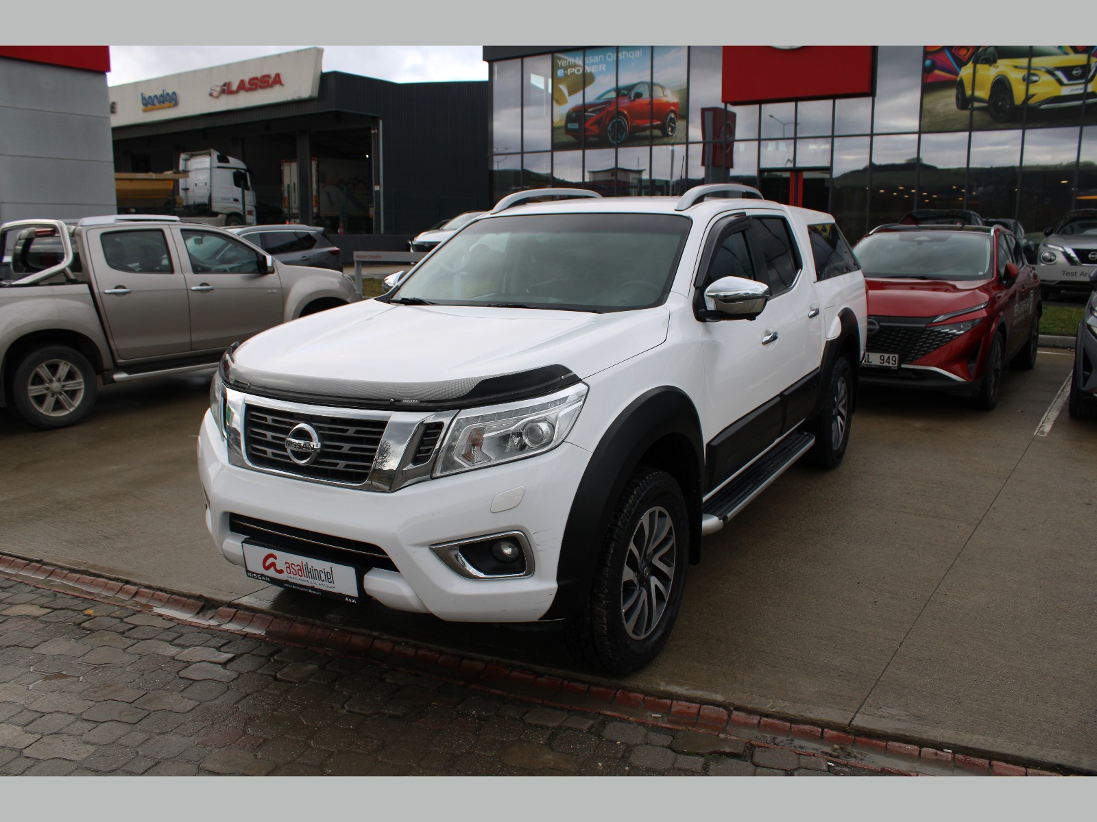 El Nissan Navara Ift Kabin Pick Up Dci X Platinum Otomatik Otomatik Dizel