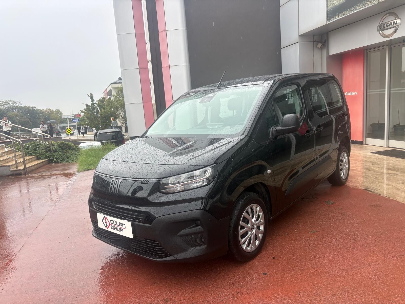 NİSSAN GÜLAN'DAN 2025 FİAT DOBLO COMBİ 1.5 BLUEHDI EASY BOYASIZ