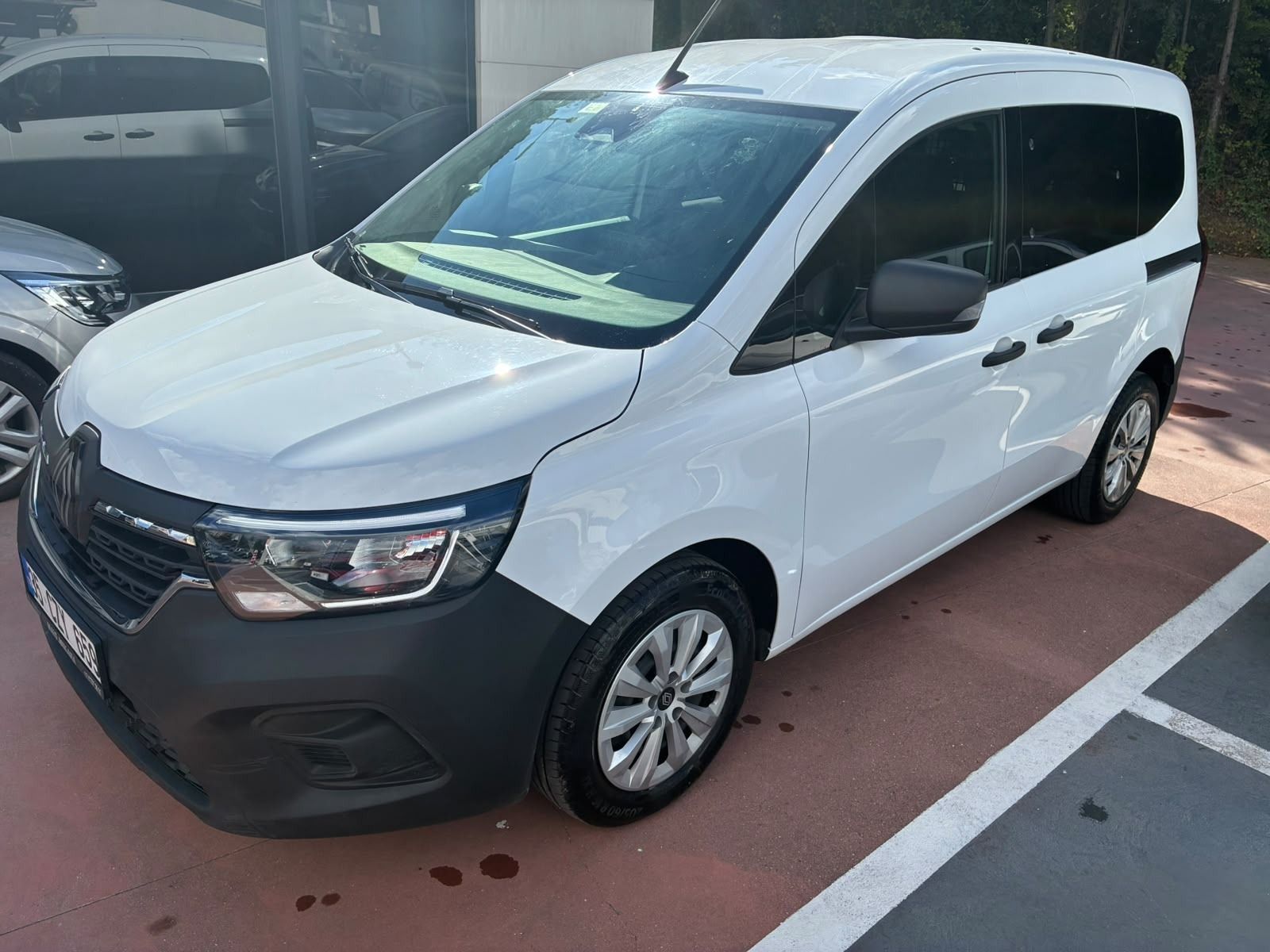 RENAULT OTONOVA'DAN 2026 MODEL RENAULT KANGOO MULTİX