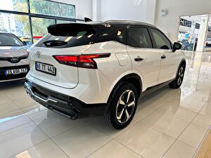 2022 MHEV Otomatik Nissan Qashqai Beyaz Borovalı