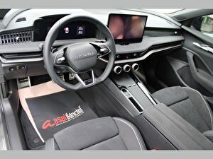 2025 Elektrik Otomatik Skoda Superb Gri Asal