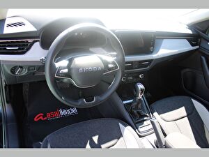 2025 Benzin Otomatik Skoda Kamiq Siyah Asal