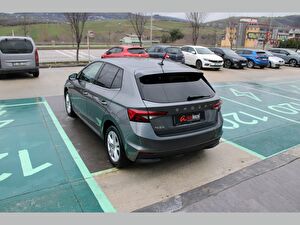 2025 Benzin Otomatik Skoda Fabia Gri Asal