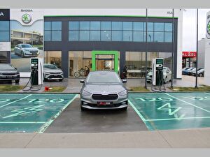 2025 Benzin Otomatik Skoda Fabia Gri Asal