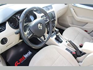 2015 Dizel Otomatik Skoda Octavia Beyaz Asal