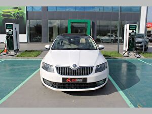 2015 Dizel Otomatik Skoda Octavia Beyaz Asal