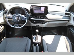 2024 MHEV Otomatik Suzuki Swift Mavi Asal