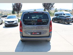 2022 Dizel Otomatik Toyota Proace City Beyaz Asal