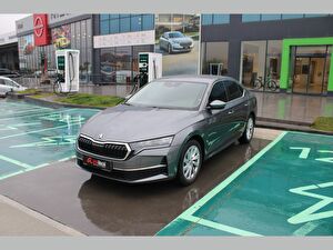 Skoda Octavia Sedan Sedan 1.5 TSI mHEV Premium DSG