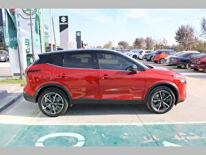 2024 Hybrid Otomatik Nissan Qashqai Kırmızı Asal