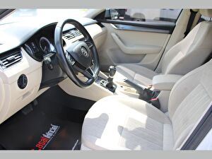 2019 Dizel Otomatik Skoda Octavia Beyaz Asal