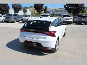 2022 Benzin Otomatik Hyundai i20 Beyaz Asal