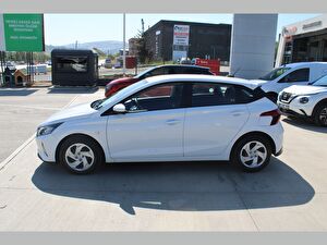 2022 Benzin Otomatik Hyundai i20 Beyaz Asal