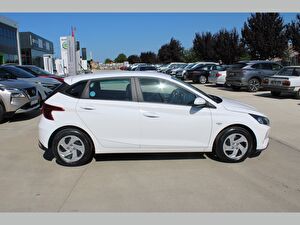 2022 Benzin Otomatik Hyundai i20 Beyaz Asal
