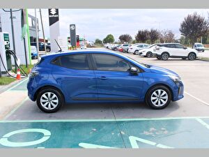 2024 Benzin Otomatik Renault Clio Mavi Asal