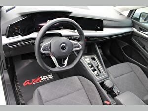 2022 MHEV Otomatik Volkswagen Golf Beyaz Asal