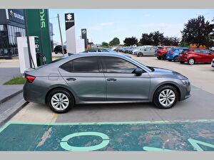 2025 Benzin Otomatik Skoda Octavia Gri Asal