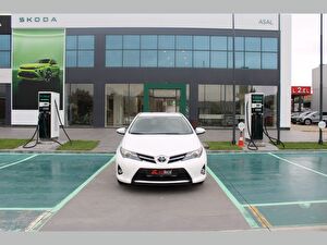 2015 Benzin Manuel Toyota Auris Beyaz Asal