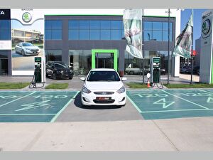 2017 Dizel Otomatik Hyundai Accent Blue Beyaz Asal