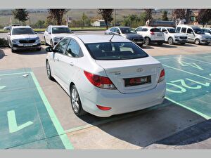 2017 Dizel Otomatik Hyundai Accent Blue Beyaz Asal