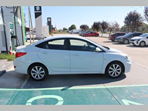 2017 Dizel Otomatik Hyundai Accent Blue Beyaz Asal