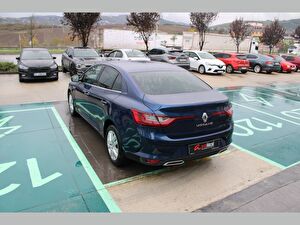 2022 Benzin Otomatik Renault Megane Mavi Asal