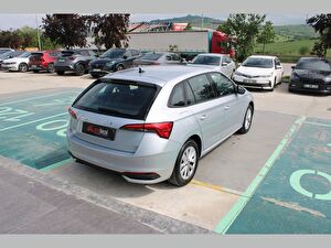 2024 Benzin Otomatik Skoda Scala Gri Asal