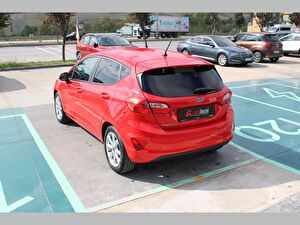 2017 Benzin Manuel Ford Fiesta Kırmızı Asal