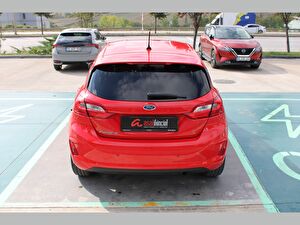 2017 Benzin Manuel Ford Fiesta Kırmızı Asal