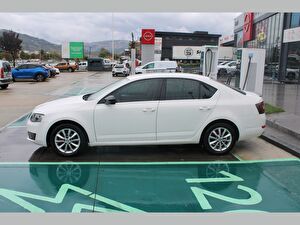 2015 Dizel Otomatik Skoda Octavia Beyaz Asal