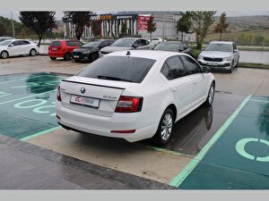 2015 Dizel Otomatik Skoda Octavia Beyaz Asal