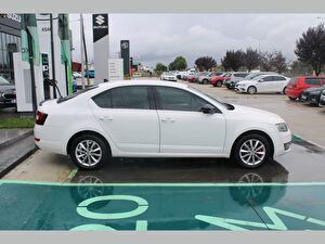 2015 Dizel Otomatik Skoda Octavia Beyaz Asal