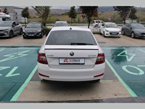 2015 Dizel Otomatik Skoda Octavia Beyaz Asal