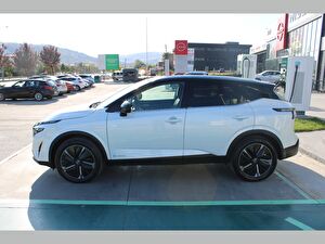 2025 Hybrid Otomatik Nissan Qashqai Beyaz Asal
